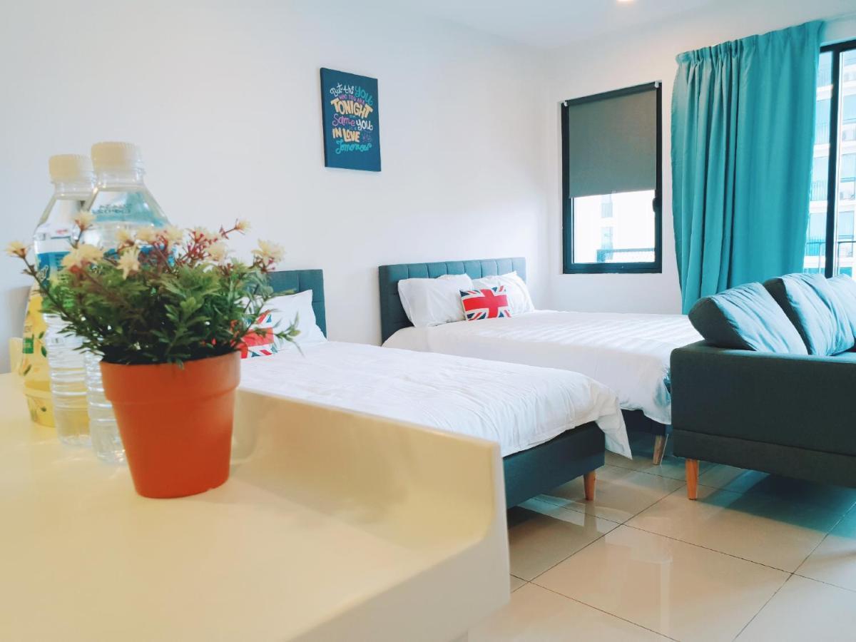 Simple No 6- Trefoil Setia Alam- Near Setia Convention Centre Bed and Breakfast Σαχ Αλάμ Εξωτερικό φωτογραφία